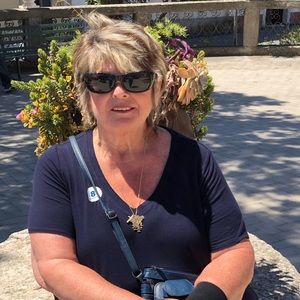 Meet your Posher, Laura